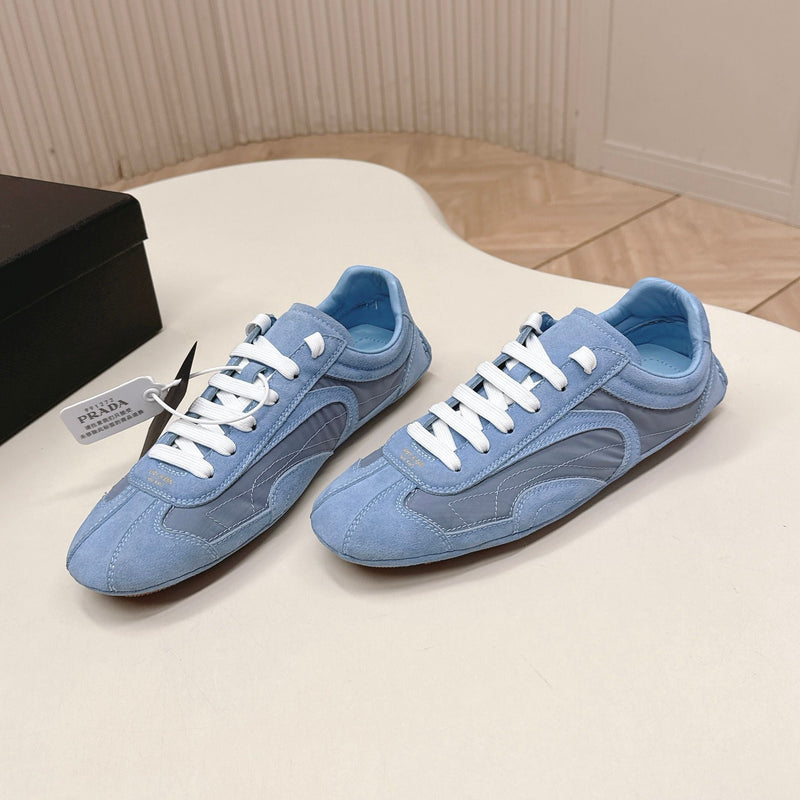 M-Sneakers