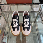 L-Sneakers