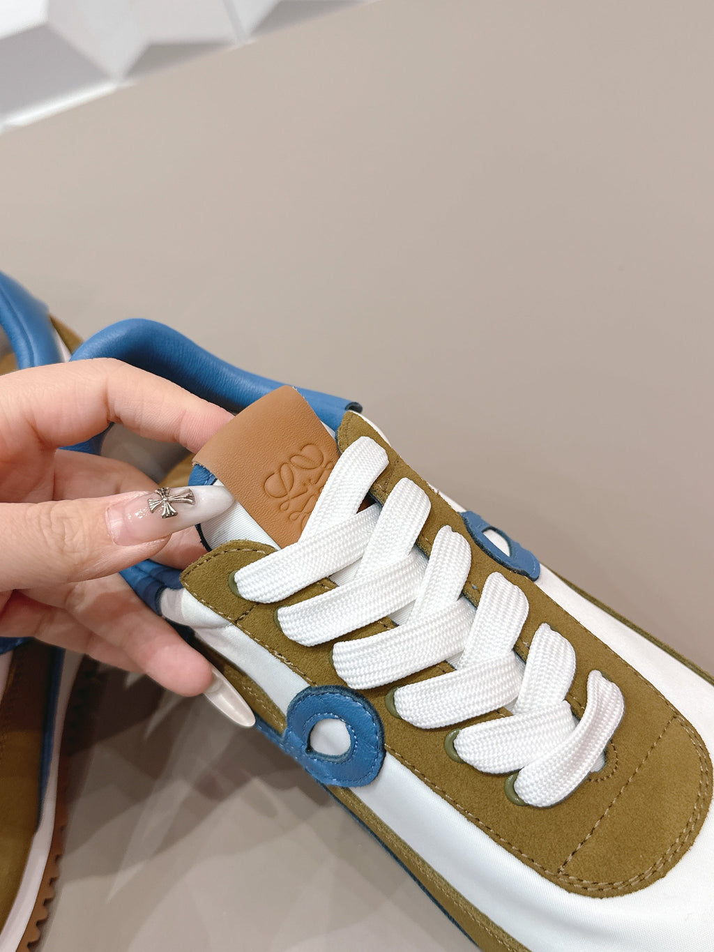 L2-Sneakers