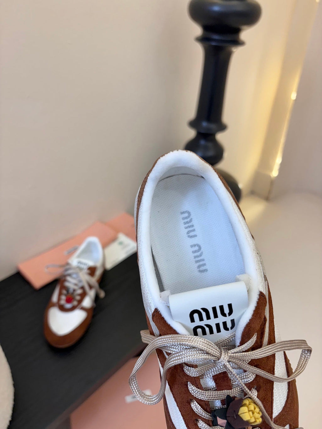 M-Sneakers