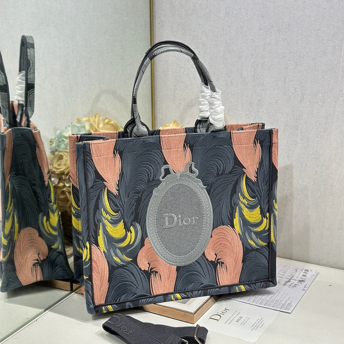 D-Book Tote