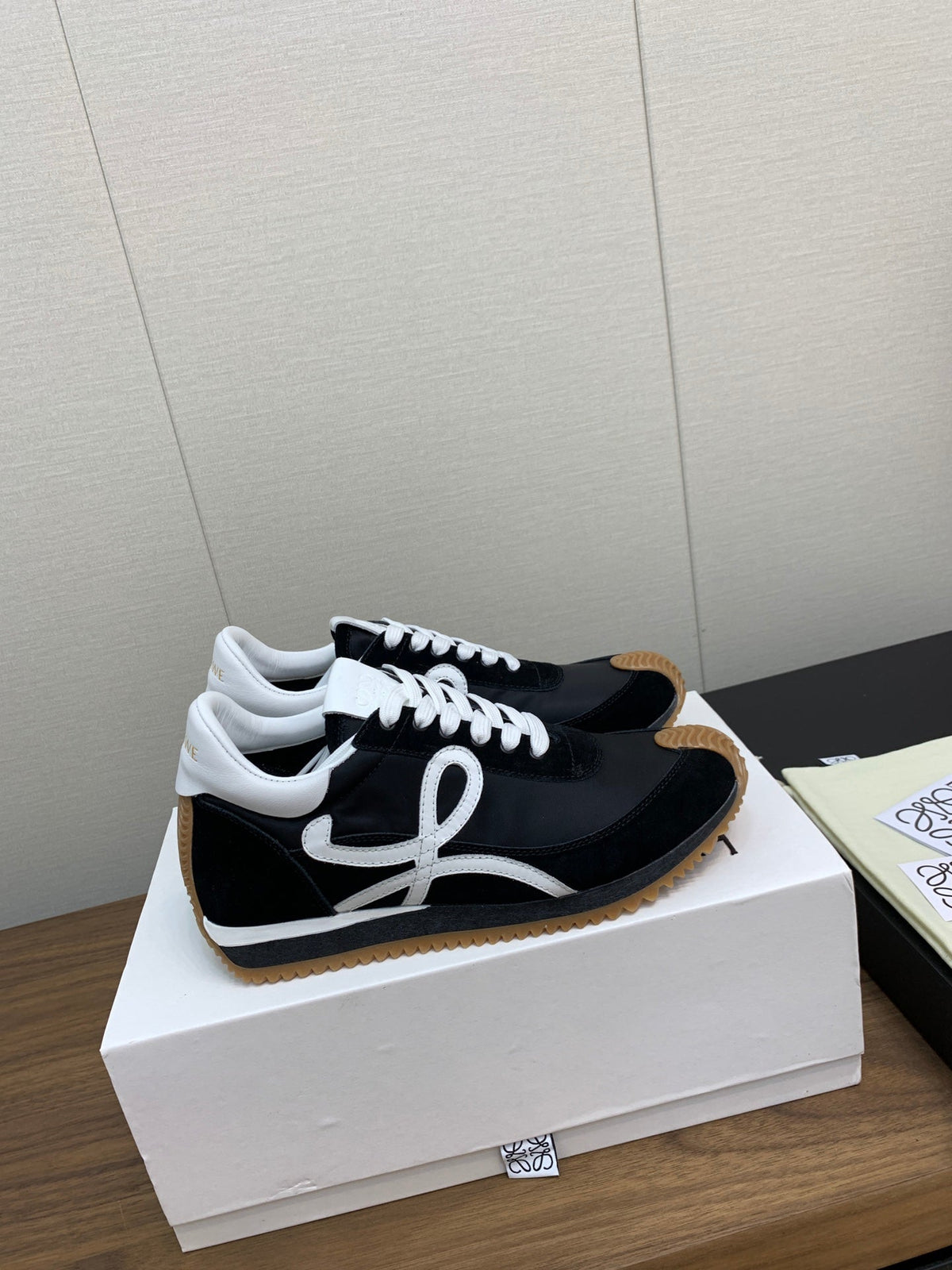 L2-Sneakers